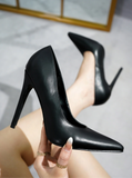 Ellison Black Pumps